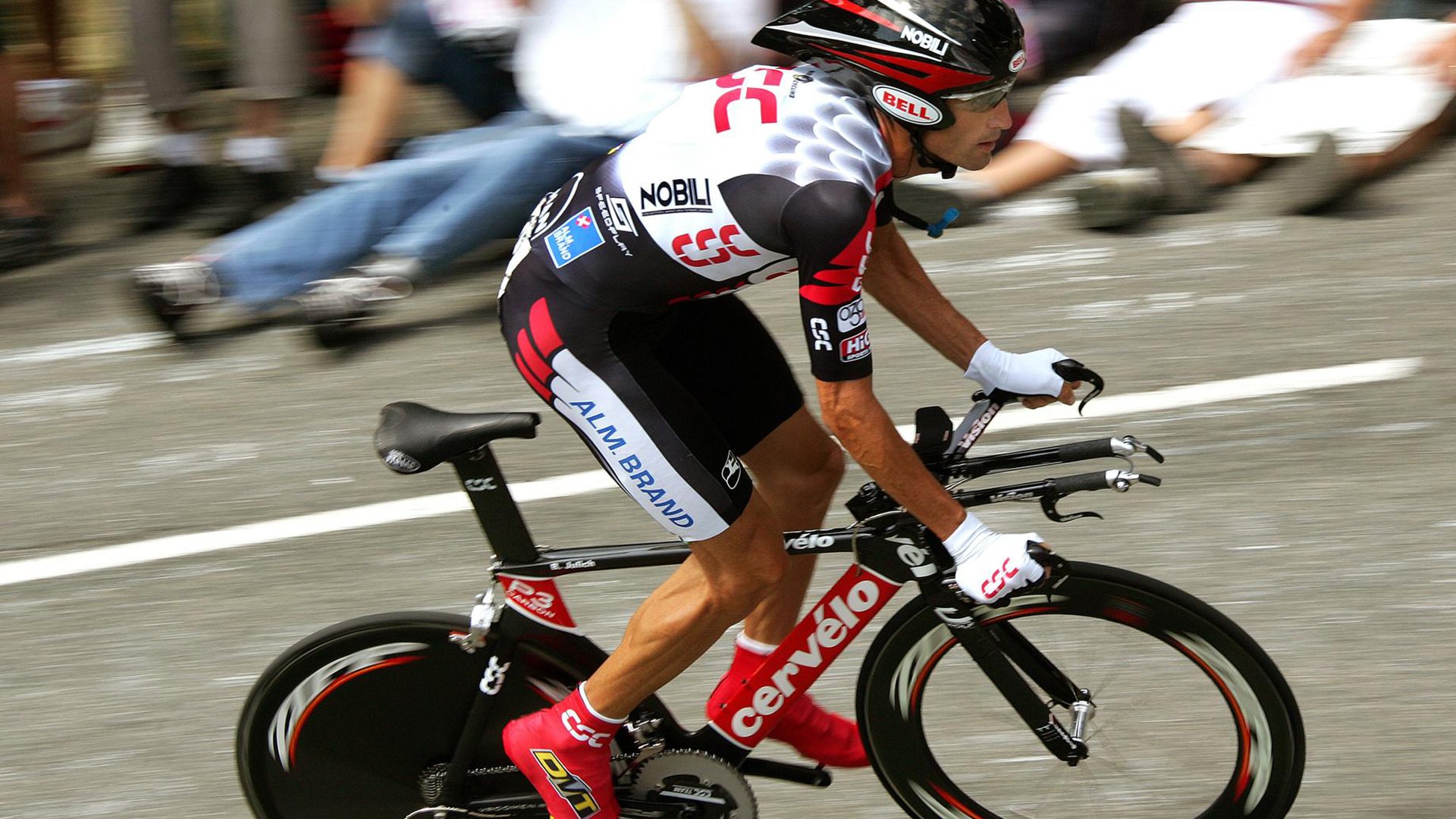 森林狼淘汰赛过关上海队，东契奇末节接管比赛