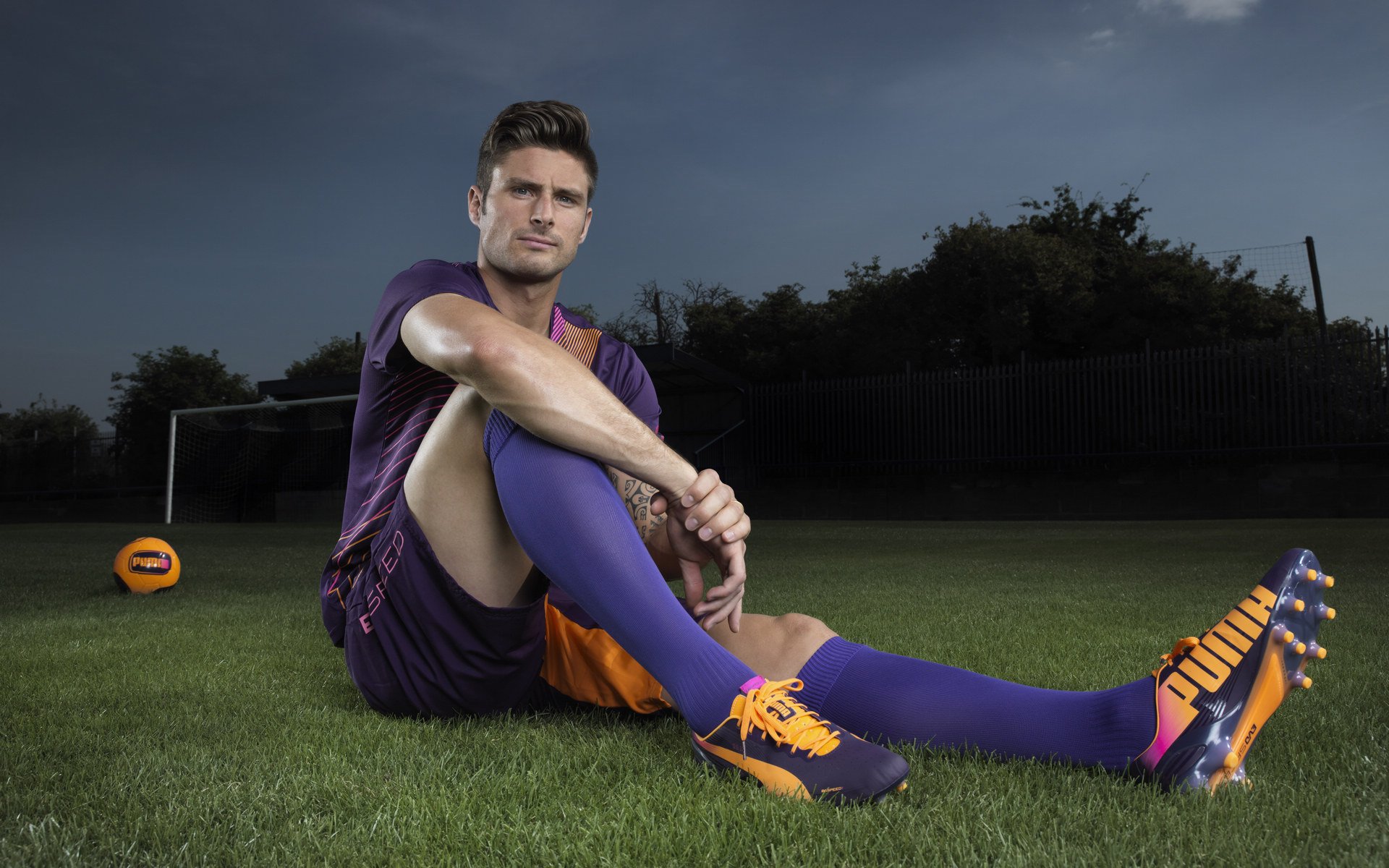 不存在的一场较量，当穆勒在喀麦隆与洪都拉斯的虚无中，刷满存在感